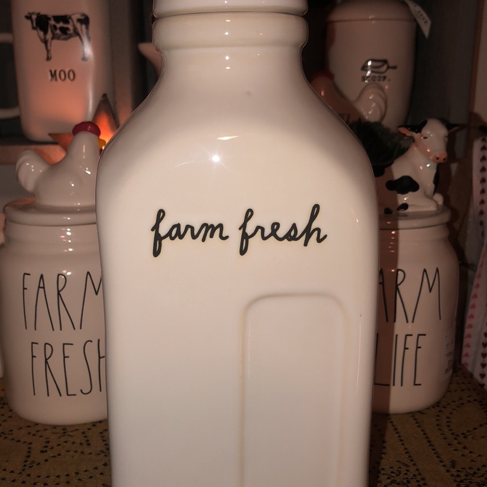 Rae Dunn FARM FRESH Large Milk Jug (Do Not Bundle) - Picture 3 of 12